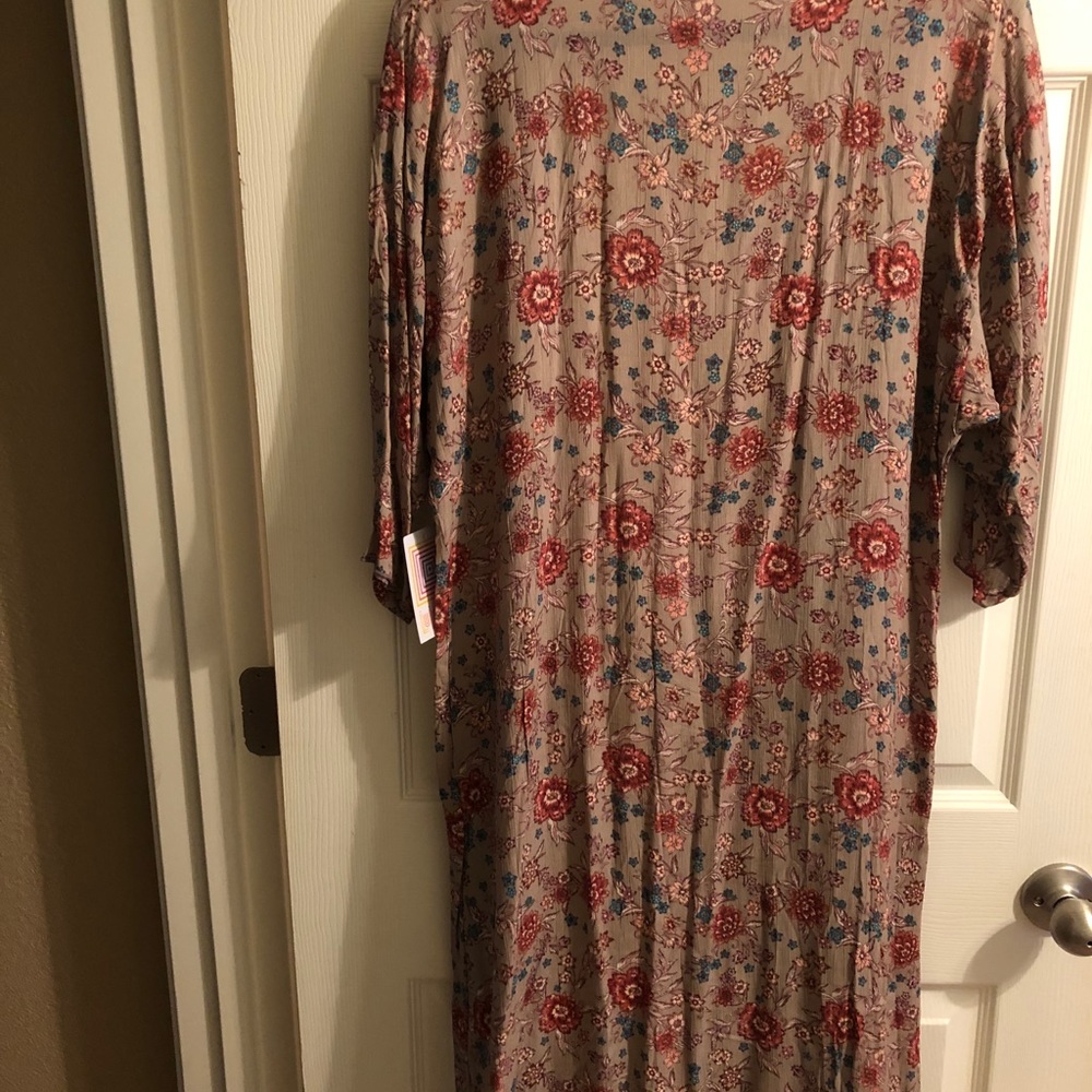 LulaRoe Shirley - Picture 3 of 3